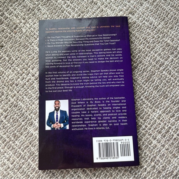 He's Lying Sis Book - Picture 3 of 4